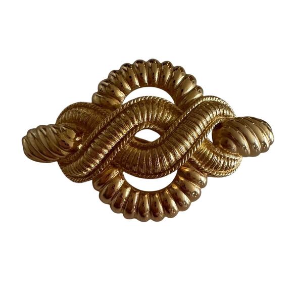 Christian Dior Jewelry - Christian Dior Vintage 80s Vintage Large Textured Interlocked Rope Twist Brooch